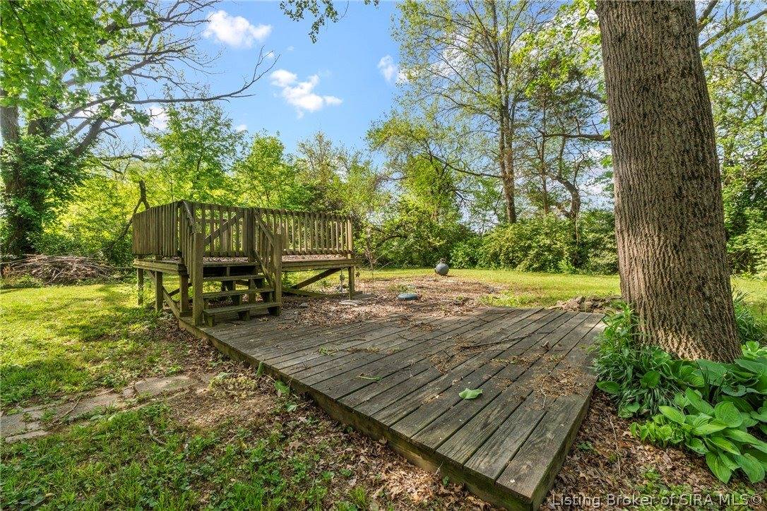 907 Allison Lane, Jeffersonville, IN 47130