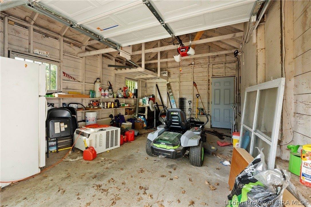 907 Allison Lane, Jeffersonville, IN 47130