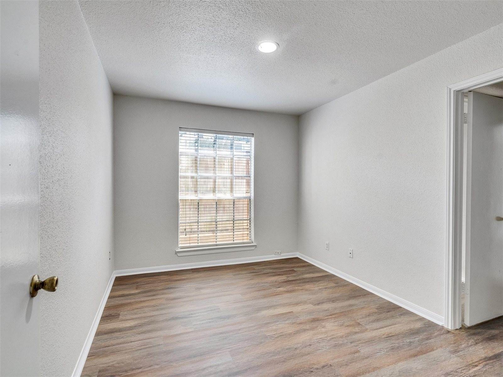 1860 White Oak Drive, #333, Houston, TX 77009