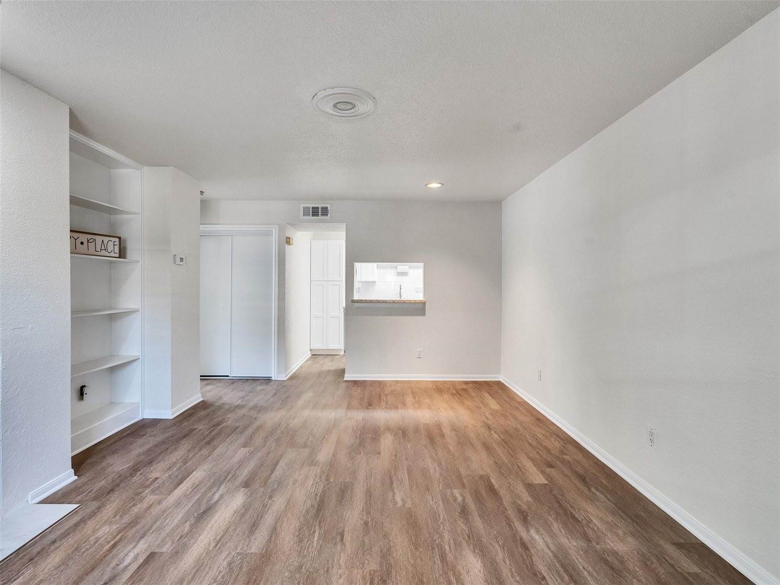 1860 White Oak Drive, #333, Houston, TX 77009