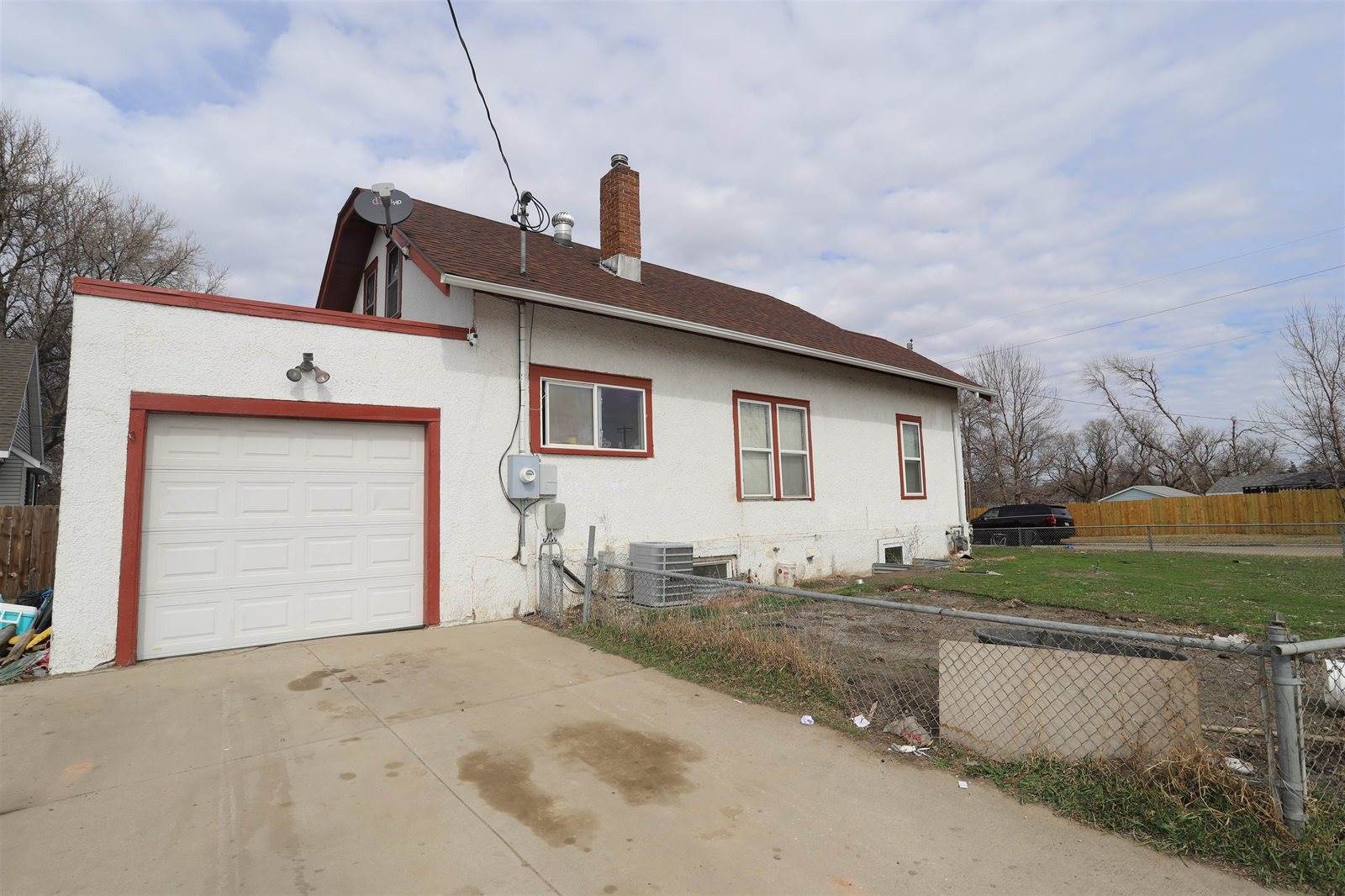 732 Lincoln Ave NW, Minot, ND 58703