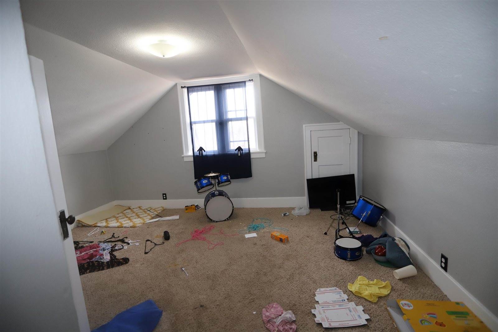 732 Lincoln Ave NW, Minot, ND 58703