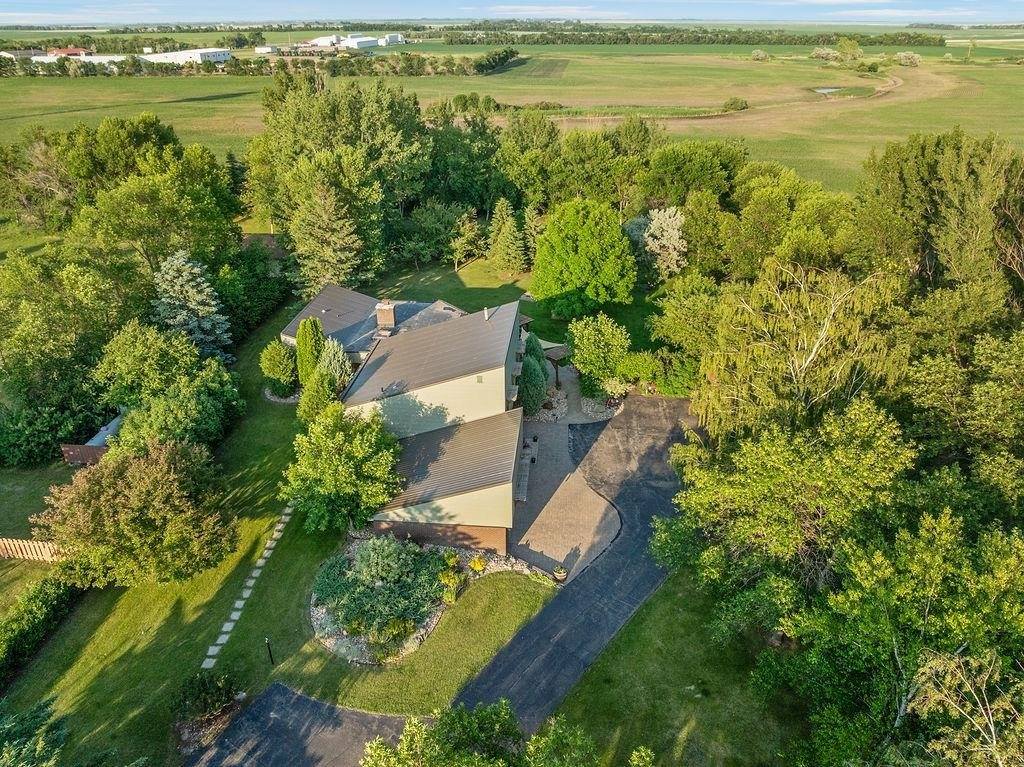 309 4th Ave SE, Mohall, ND 58761