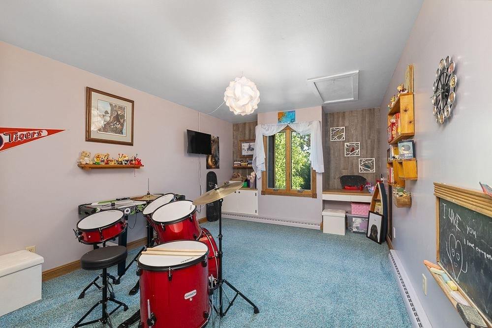 309 4th Ave SE, Mohall, ND 58761