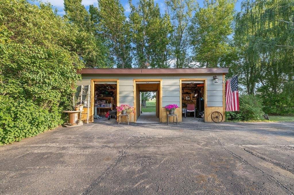 309 4th Ave SE, Mohall, ND 58761