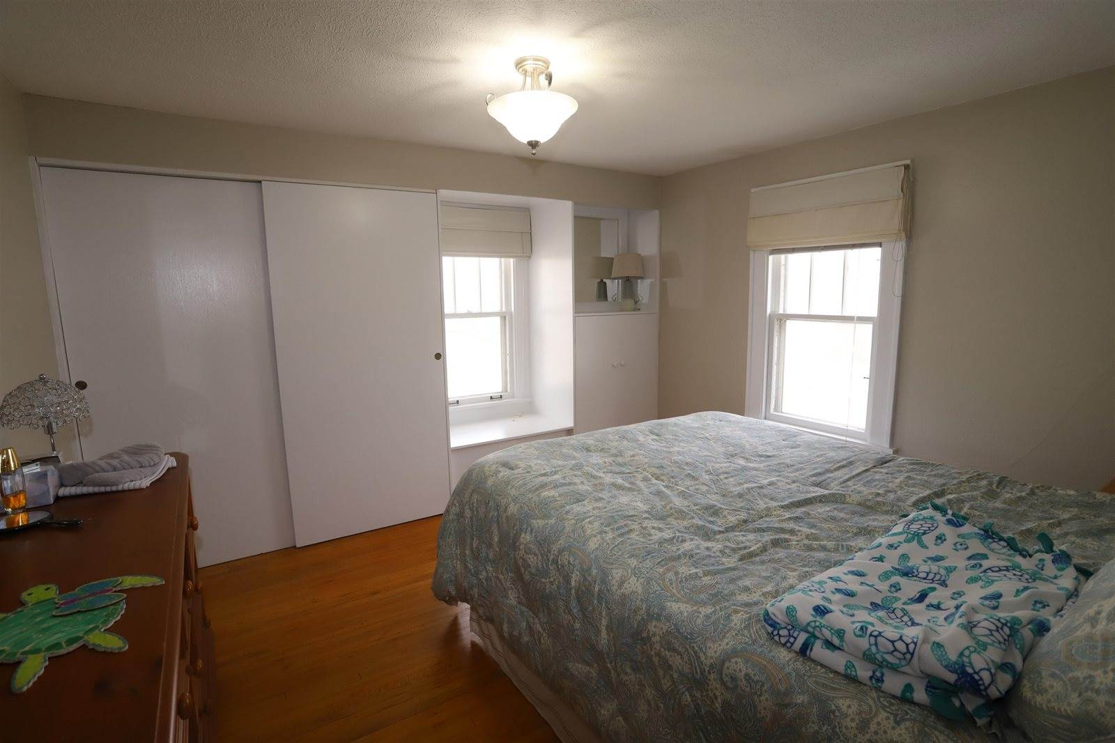 711 10th ST NW, Minot, ND 58703