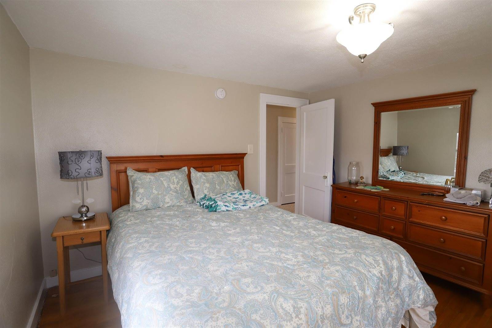 711 10th ST NW, Minot, ND 58703