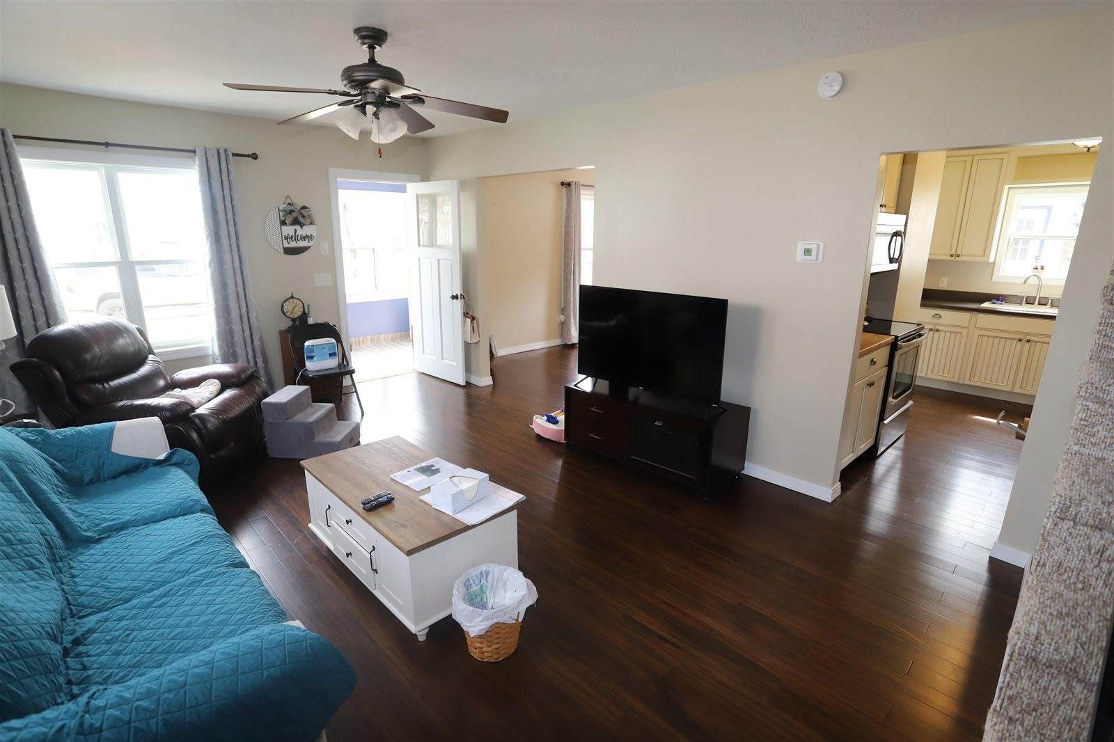 711 10th ST NW, Minot, ND 58703