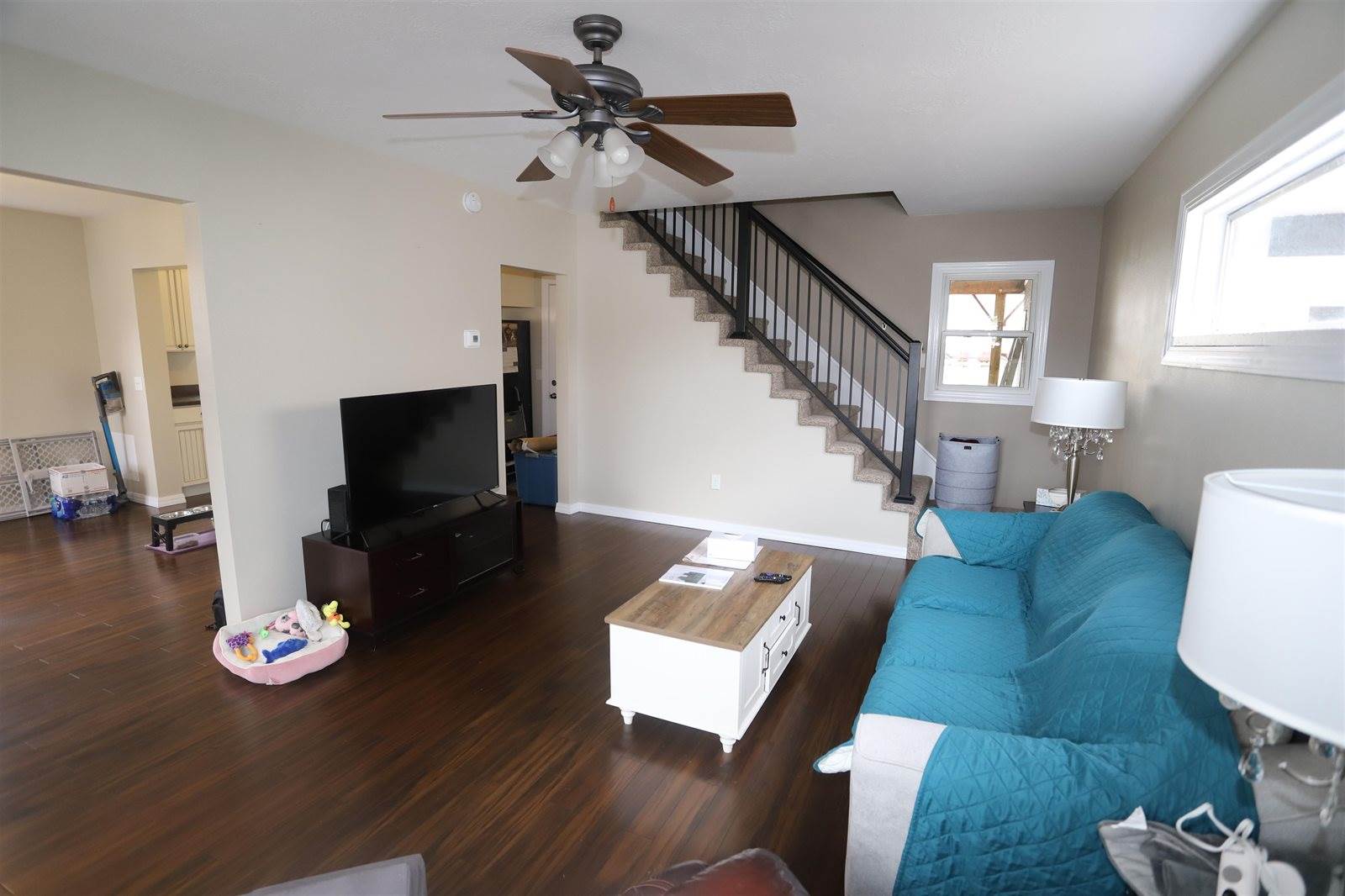 711 10th ST NW, Minot, ND 58703