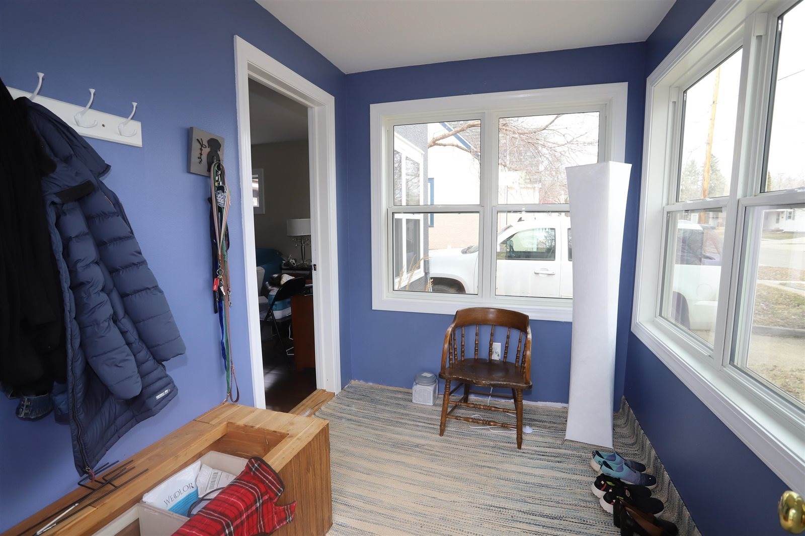 711 10th ST NW, Minot, ND 58703