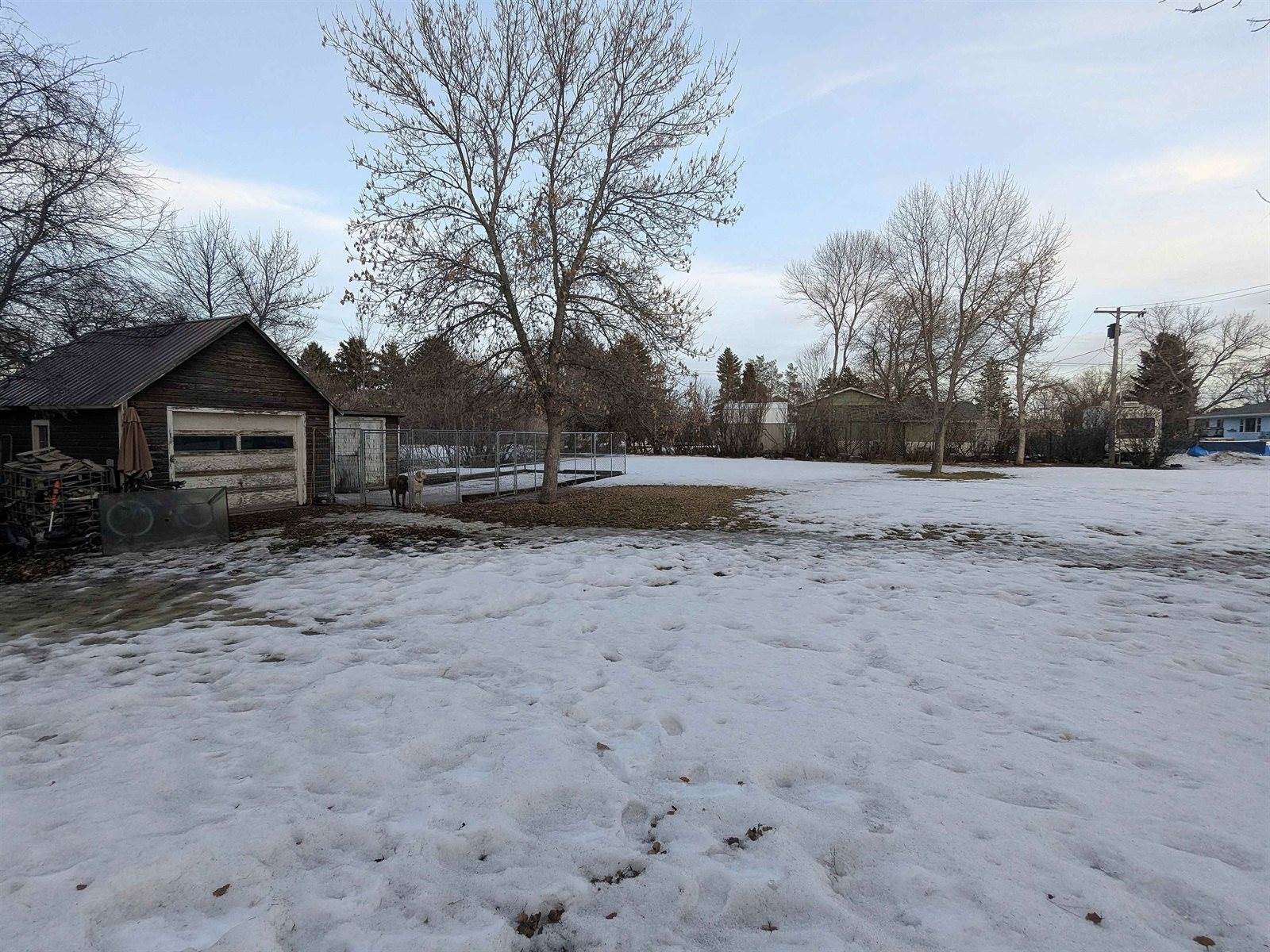 301 6th St NE, Mohall, ND 58761