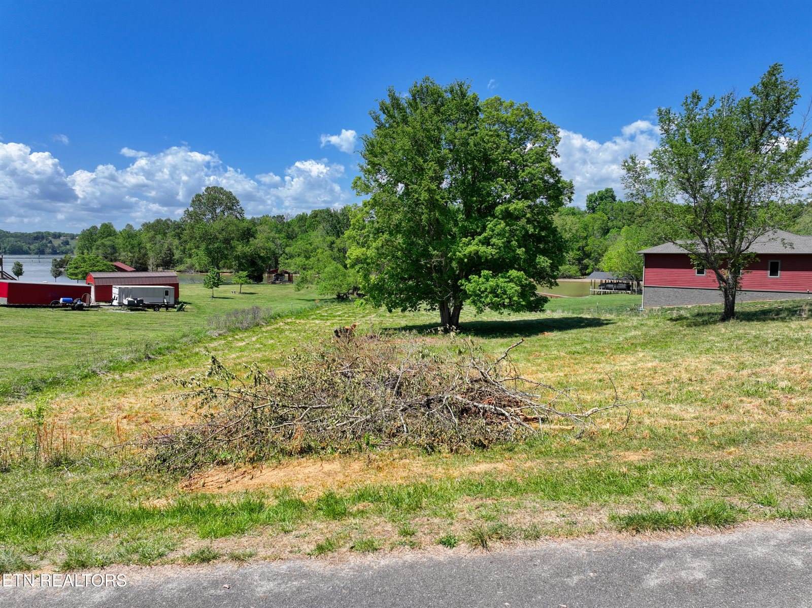 160 Cherokee Circle, Ten Mile, TN 37880