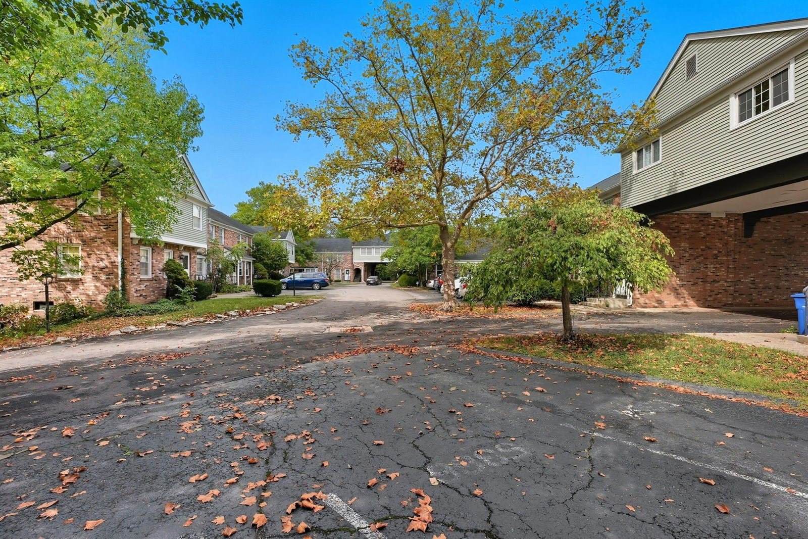 5366 Yorkshire Vill Lane, # B-22, Columbus, OH 43232