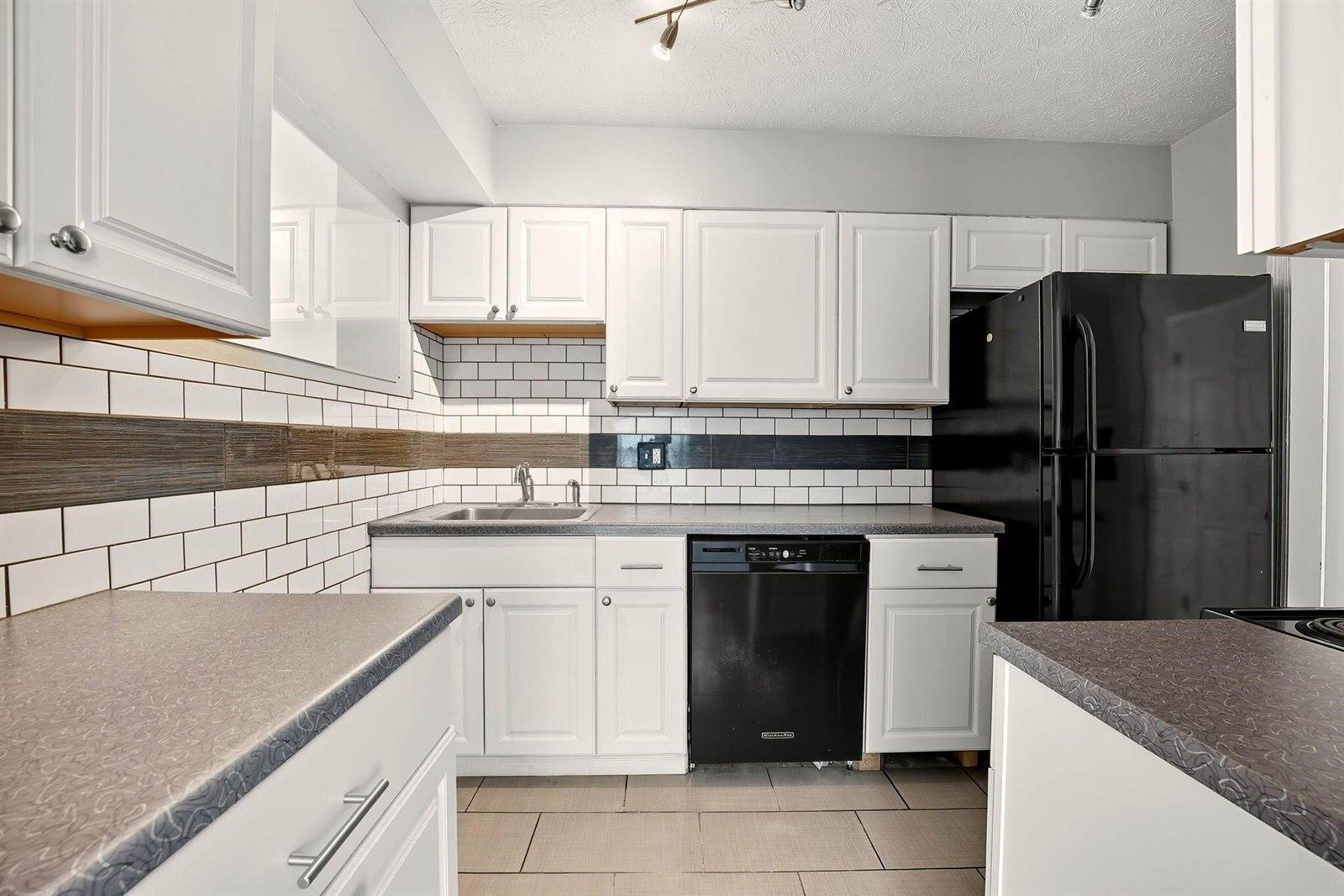 5366 Yorkshire Vill Lane, # B-22, Columbus, OH 43232