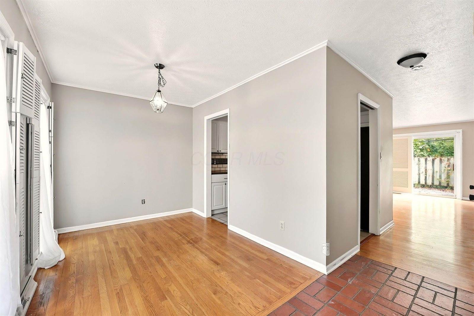 5366 Yorkshire Vill Lane, # B-22, Columbus, OH 43232