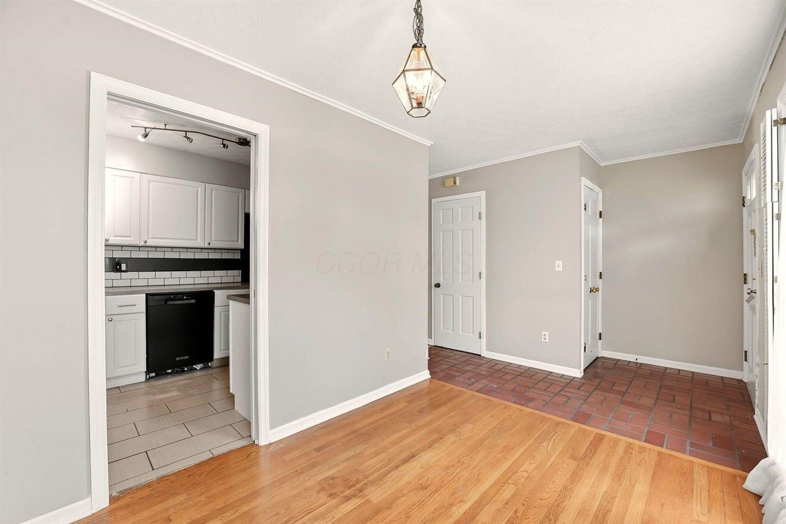 5366 Yorkshire Vill Lane, # B-22, Columbus, OH 43232