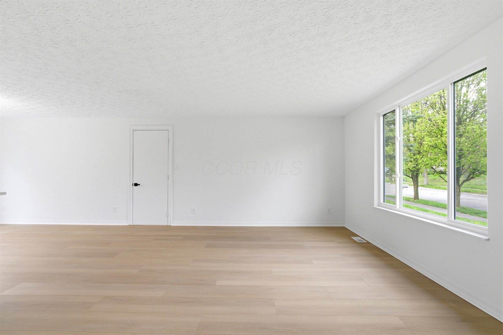 8669 Ripton Drive, Powell, OH 43065