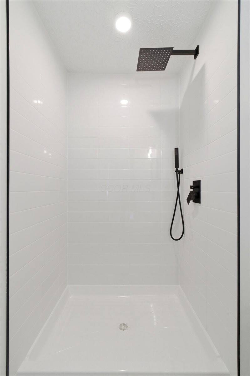 8669 Ripton Drive, Powell, OH 43065