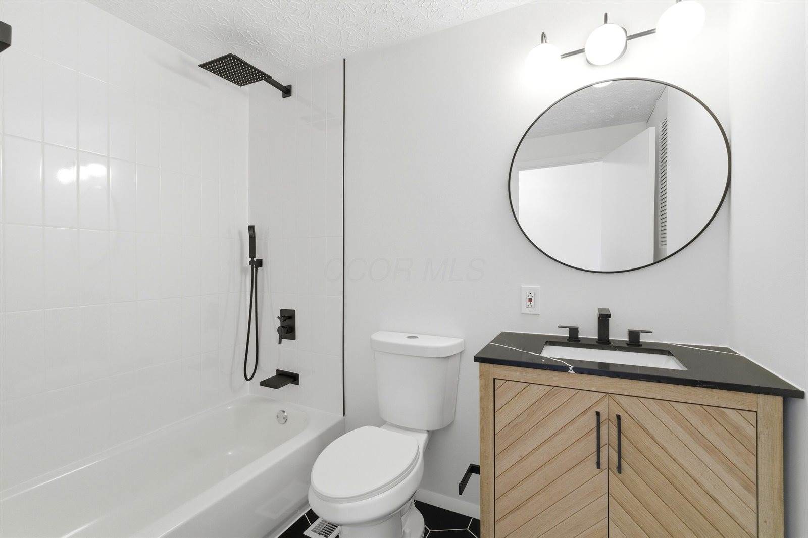 8669 Ripton Drive, Powell, OH 43065