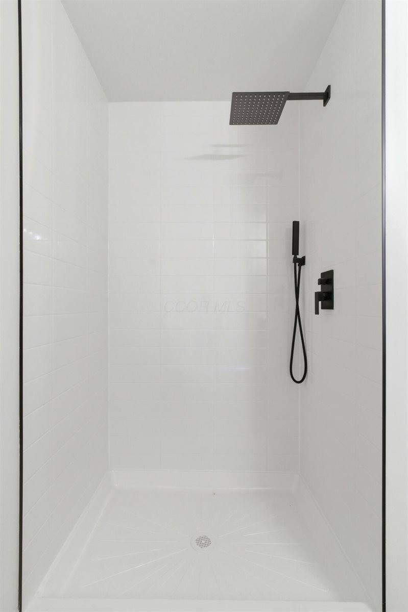 8669 Ripton Drive, Powell, OH 43065