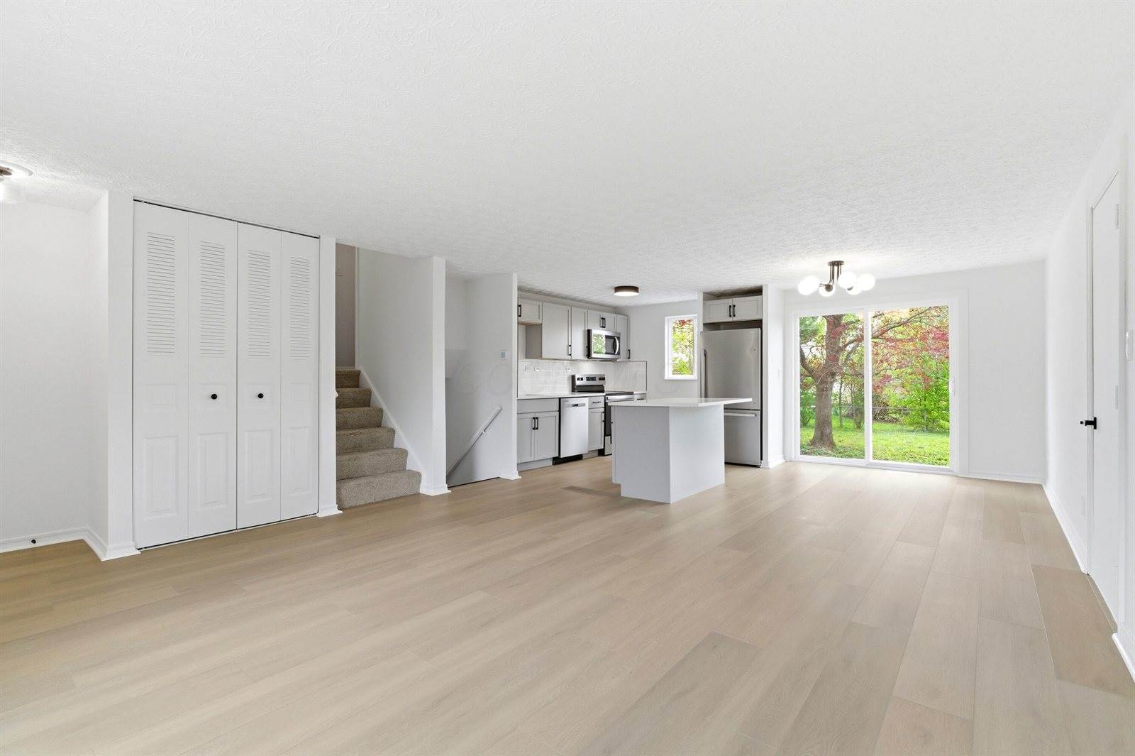 8669 Ripton Drive, Powell, OH 43065