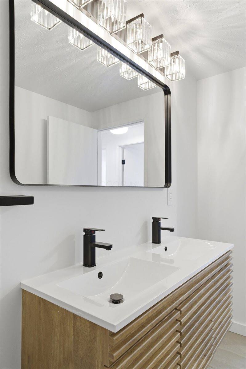 3457 Dahlgreen Drive, Westerville, OH 43081