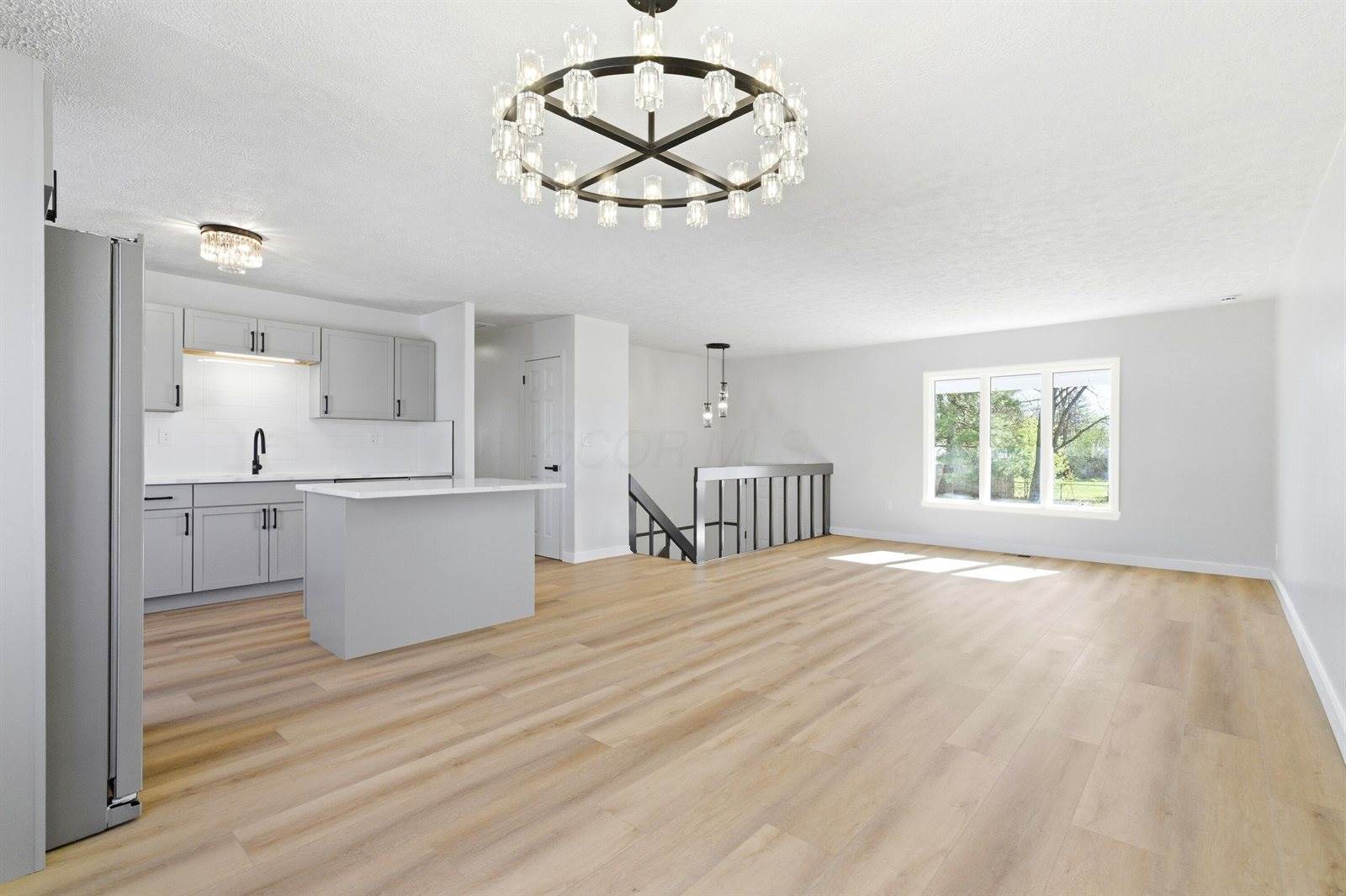 105 Crown Hill Court, Columbus, OH 43230