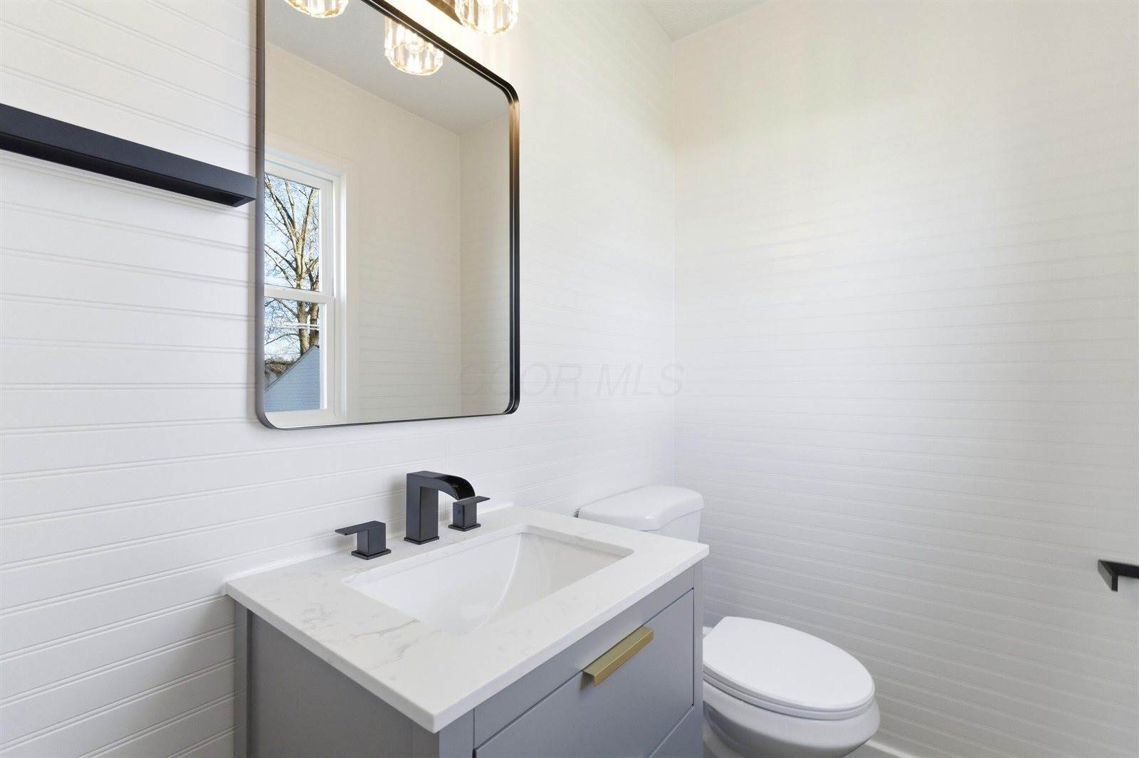 105 Crown Hill Court, Columbus, OH 43230