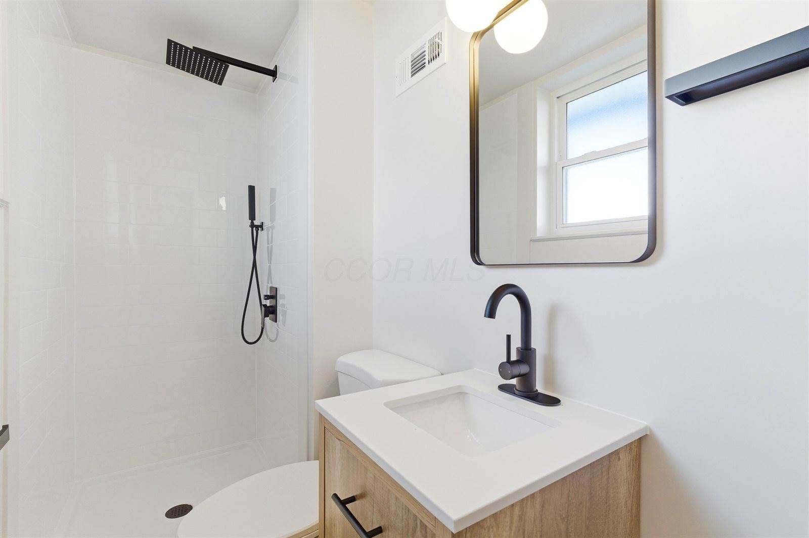 105 Crown Hill Court, Columbus, OH 43230