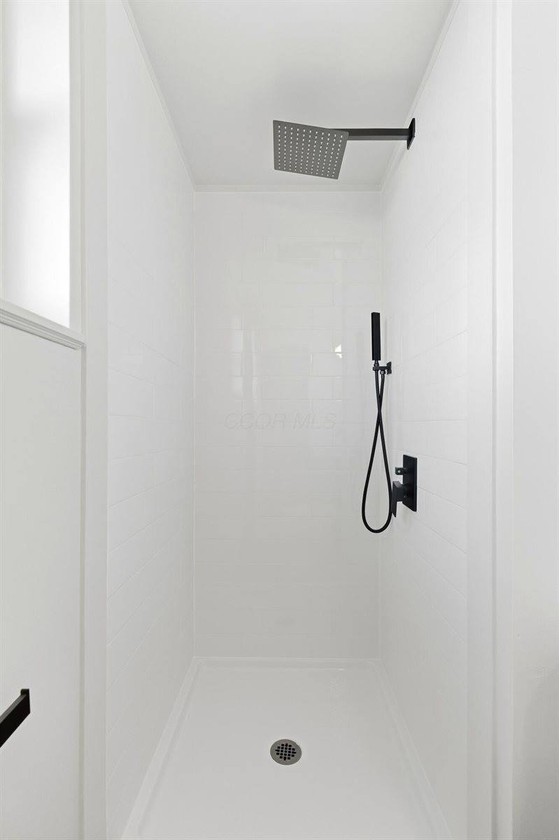 105 Crown Hill Court, Columbus, OH 43230