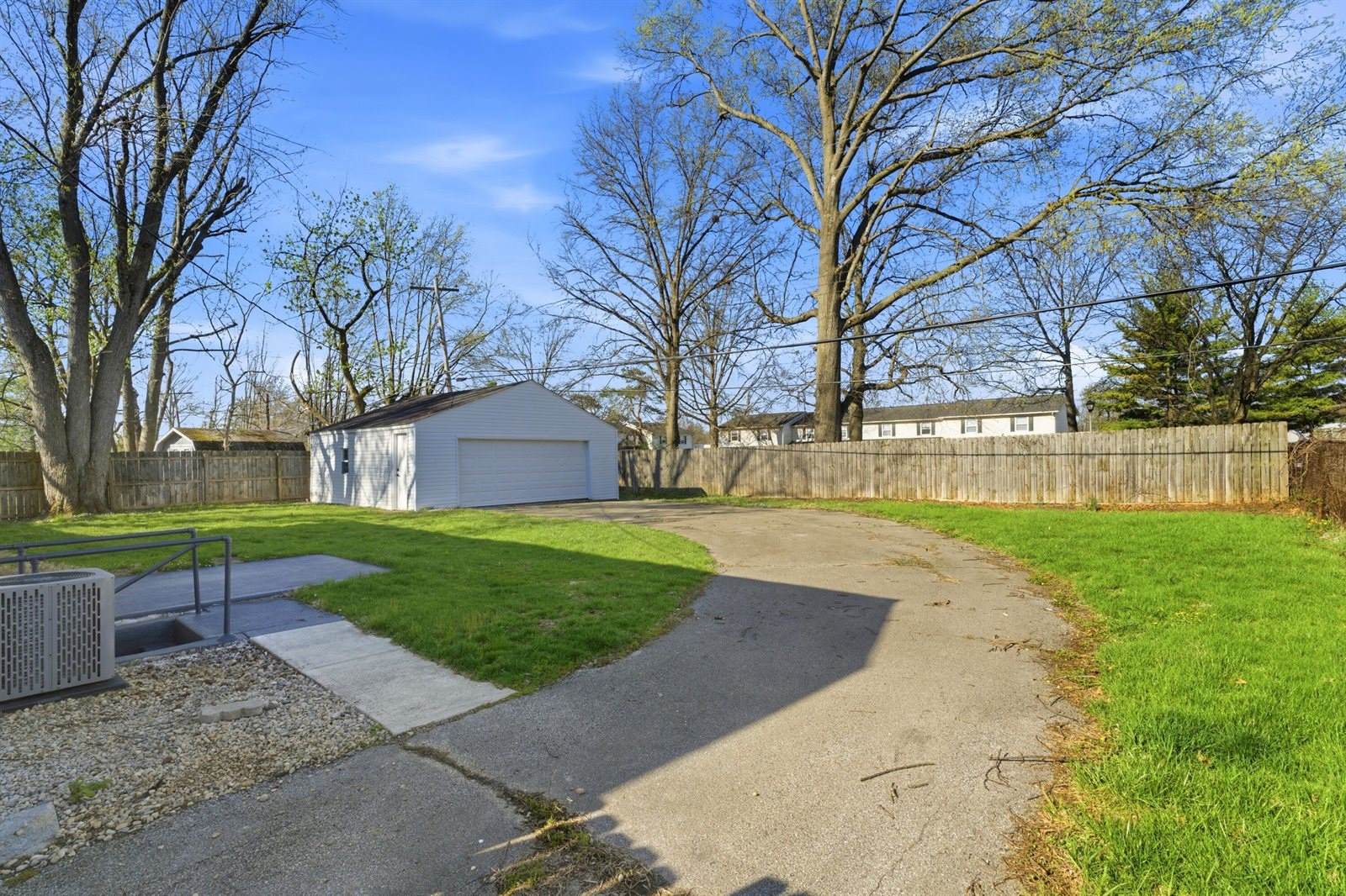 105 Crown Hill Court, Columbus, OH 43230