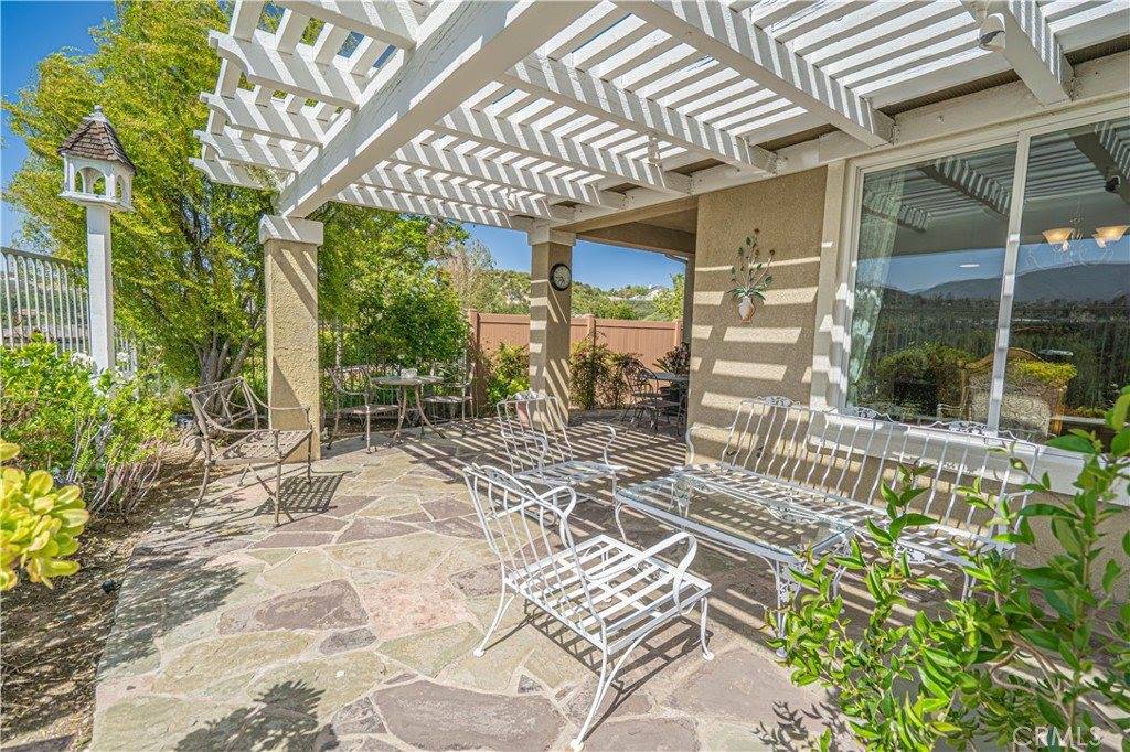 19534 Eleven Court, Newhall, CA 91321