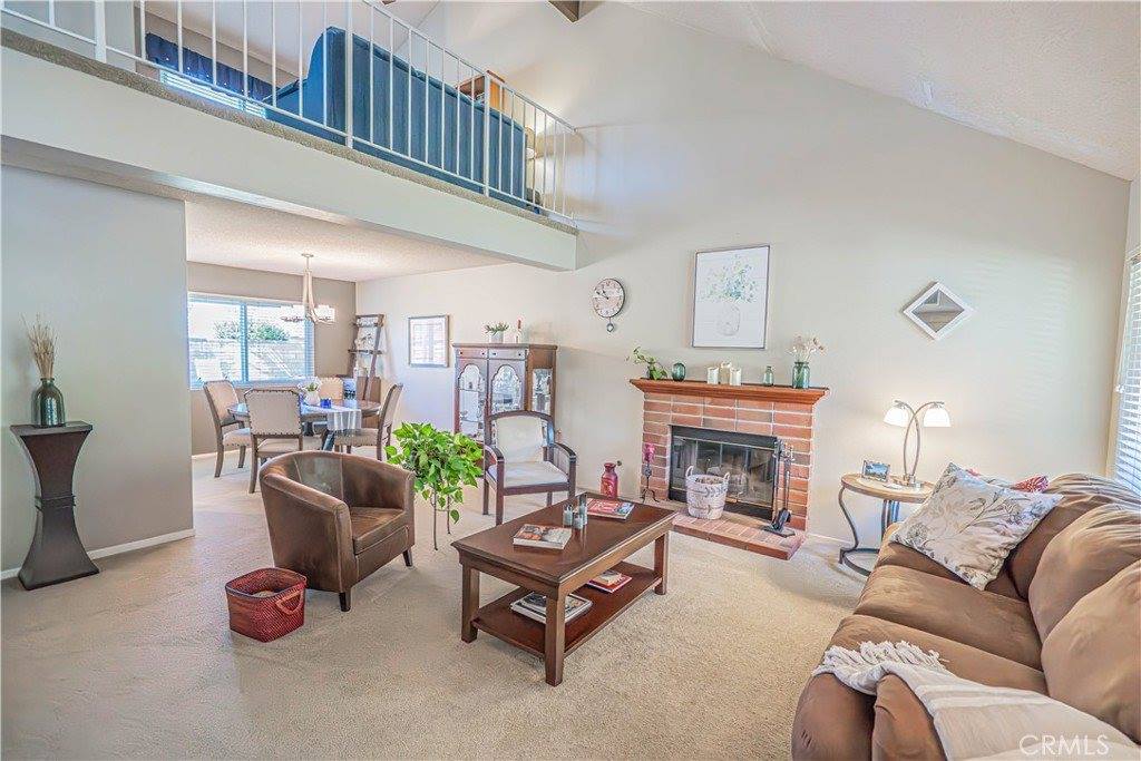 27939 Caraway Lane, Saugus, CA 91350