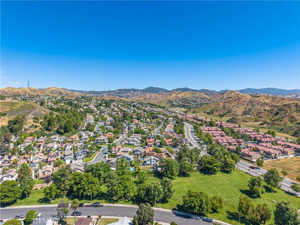 27939 Caraway Lane, Saugus, CA 91350