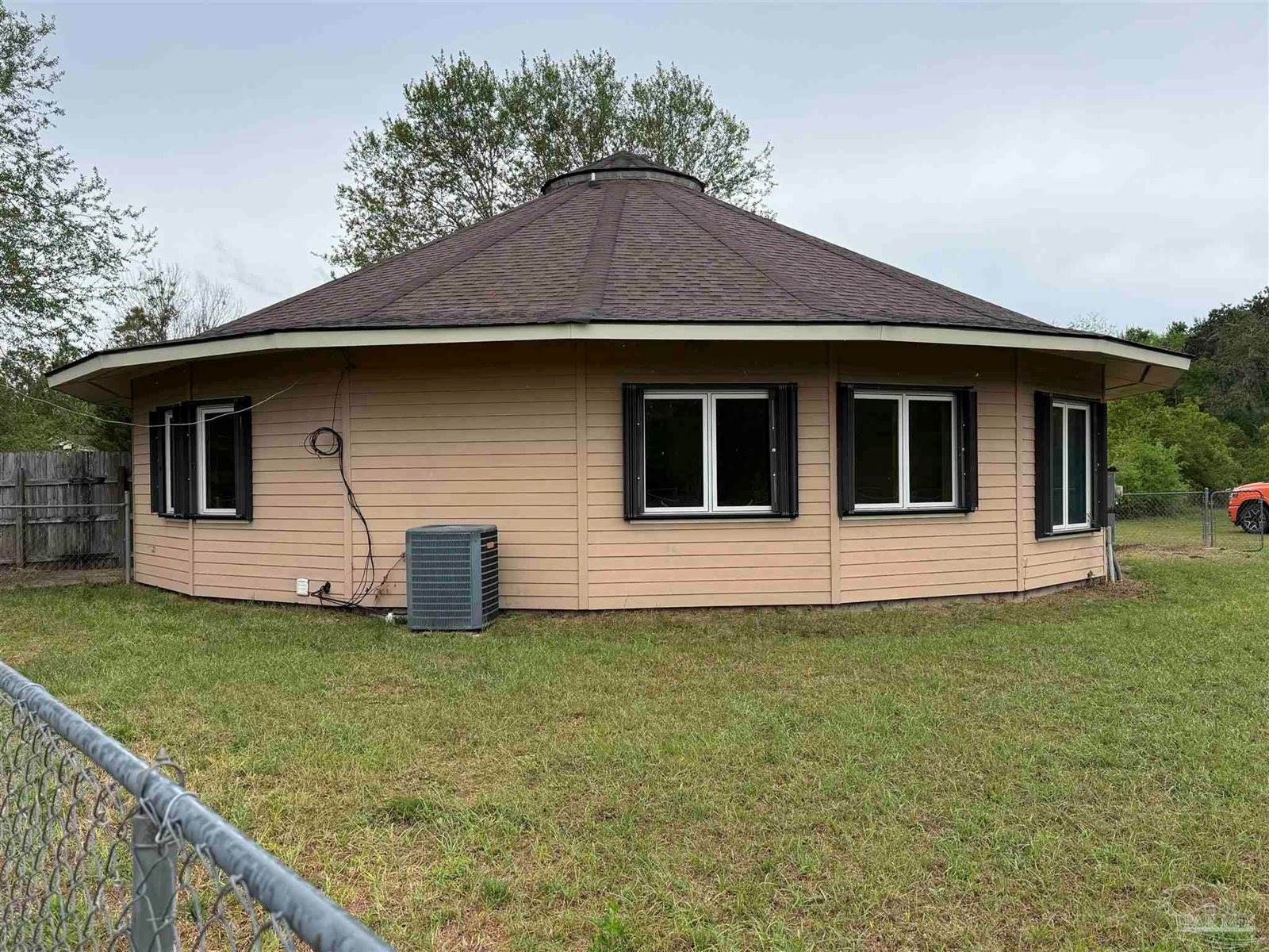 11307 Boundary Line Rd, Milton, FL 32583