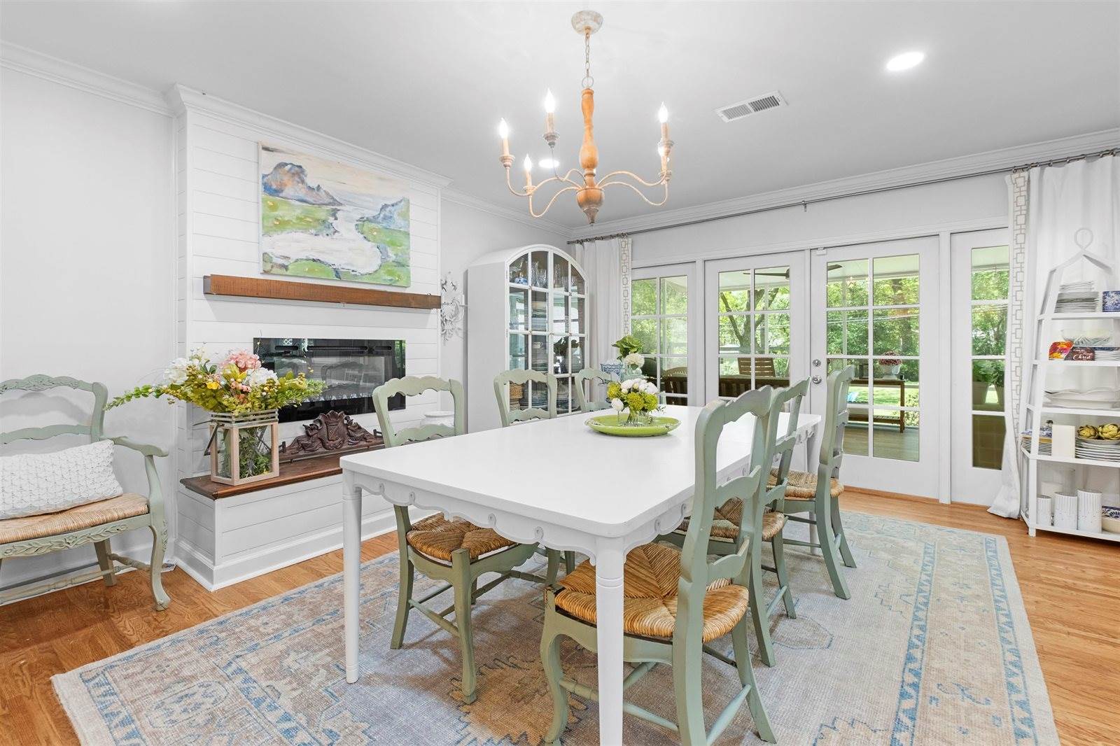 17 Mary Ann Dr, Memphis, TN 38117