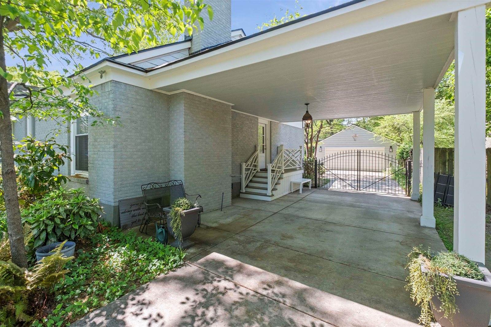 17 Mary Ann Dr, Memphis, TN 38117