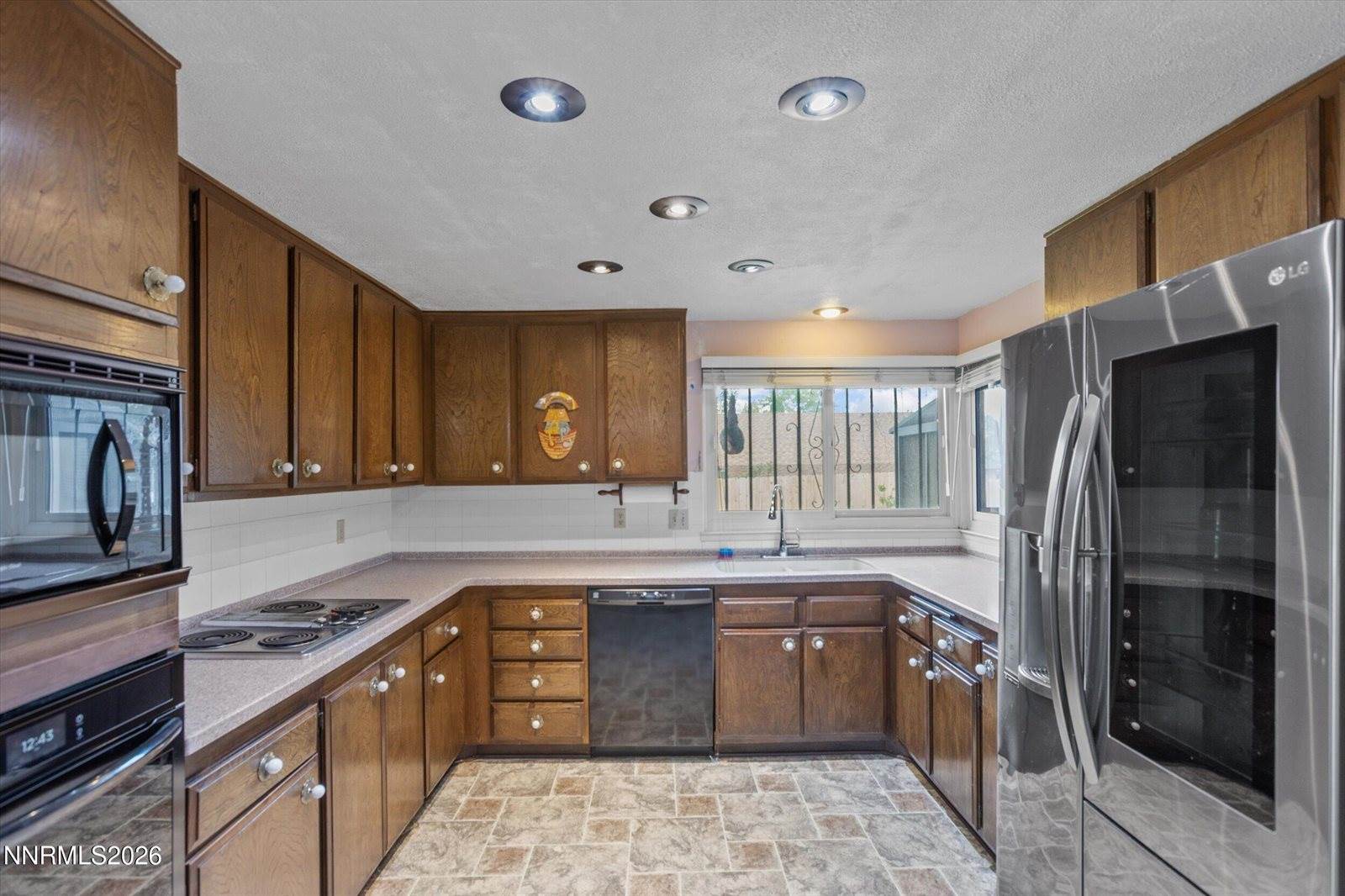 4960 Lakeside Drive, Reno, NV 89509