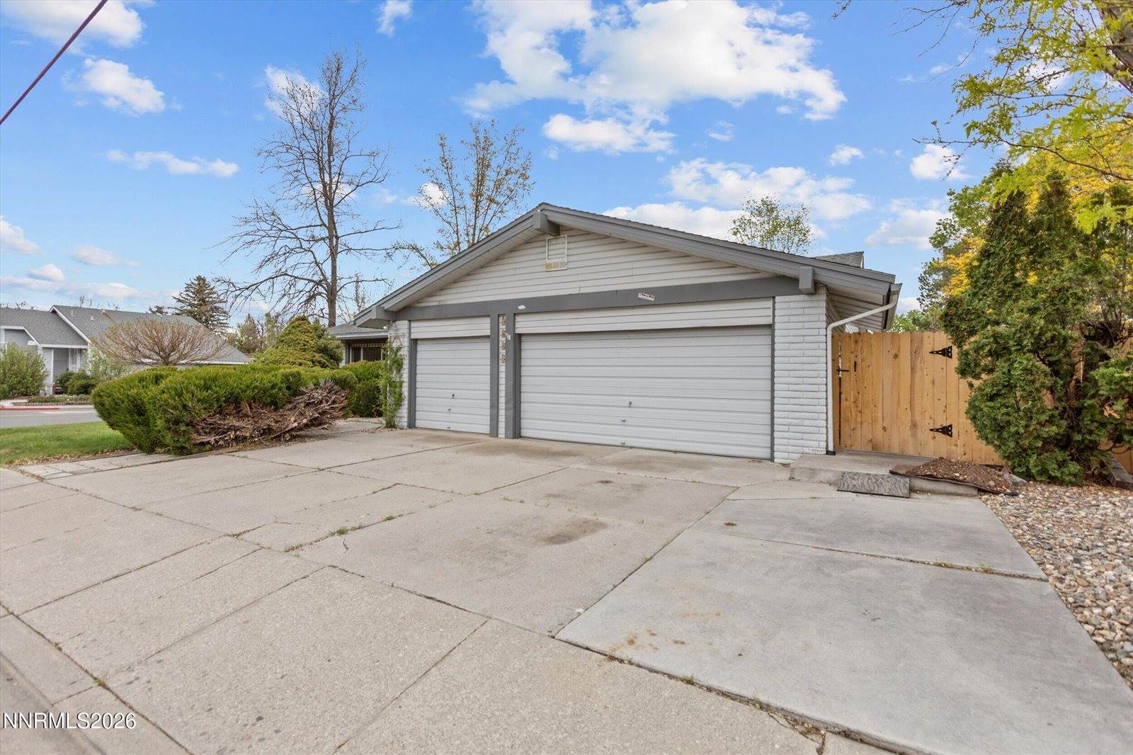 4960 Lakeside Drive, Reno, NV 89509