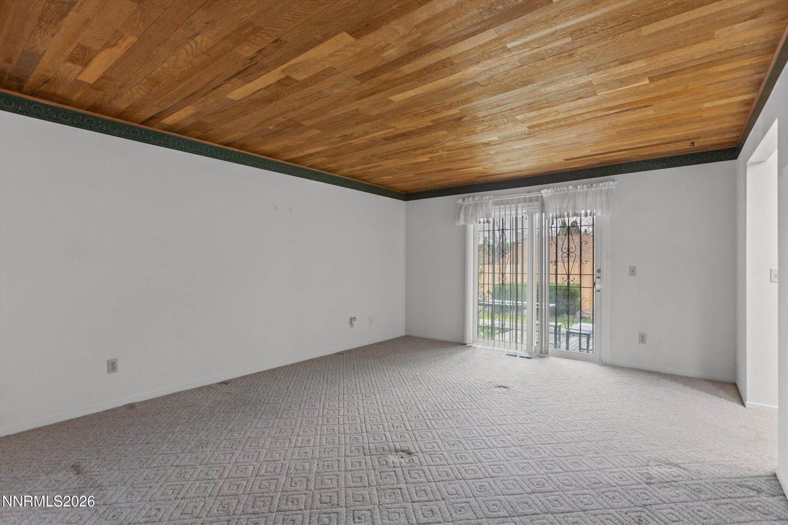 4960 Lakeside Drive, Reno, NV 89509