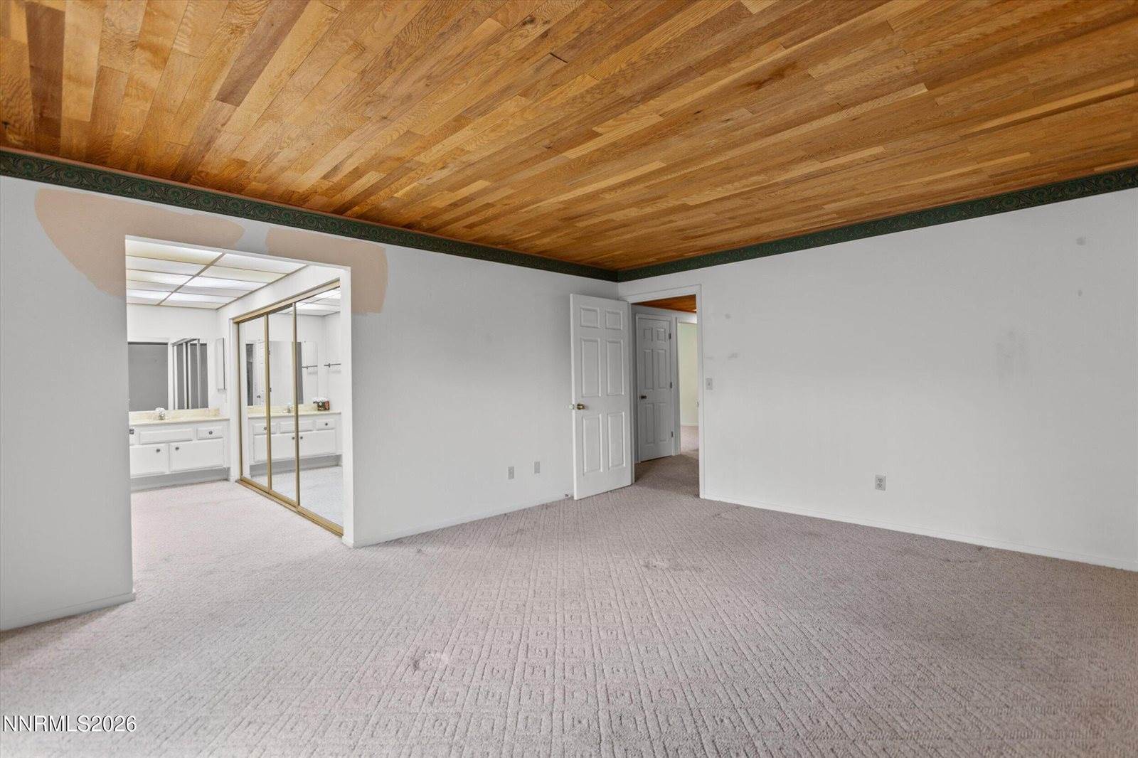 4960 Lakeside Drive, Reno, NV 89509