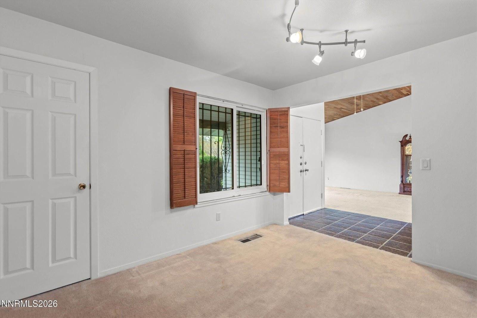 4960 Lakeside Drive, Reno, NV 89509