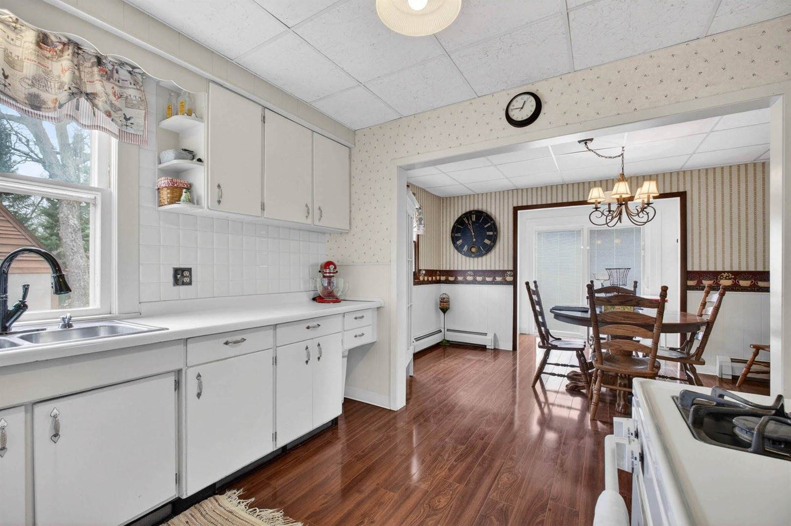 1587 34th Avenue, Moline, IL 61265