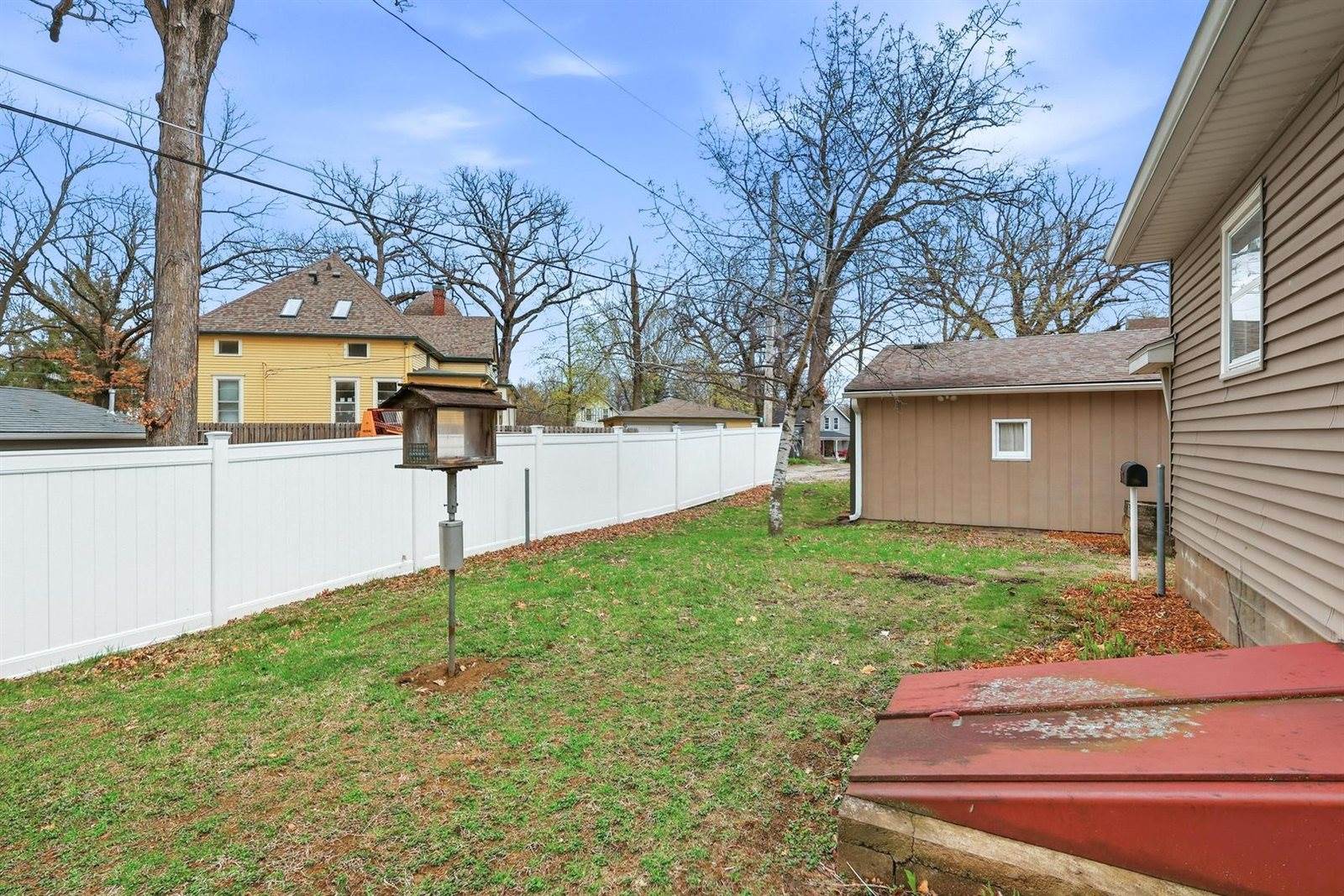1587 34th Avenue, Moline, IL 61265