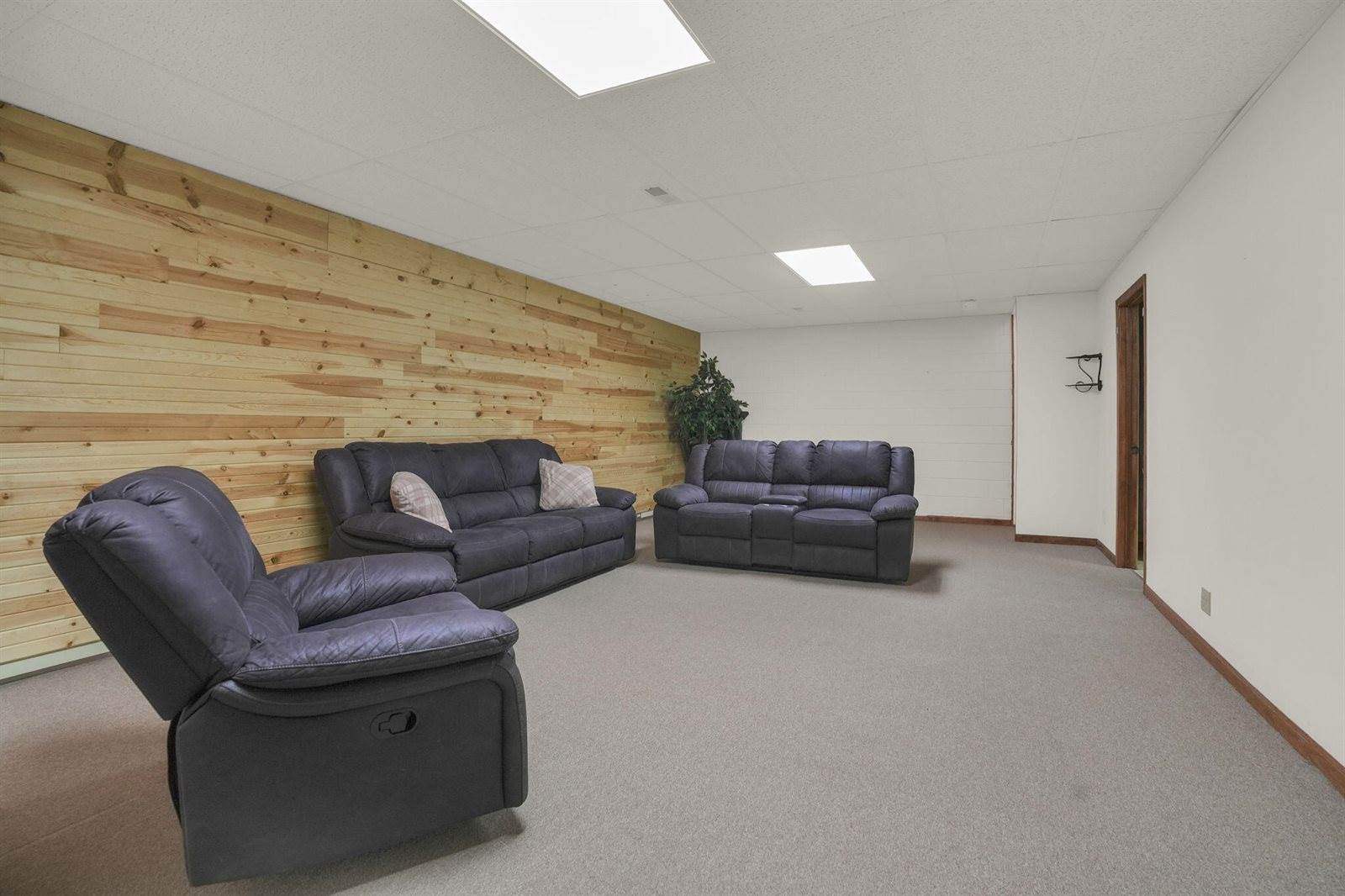 8675 North Loxley Road, Roscommon, MI 48653