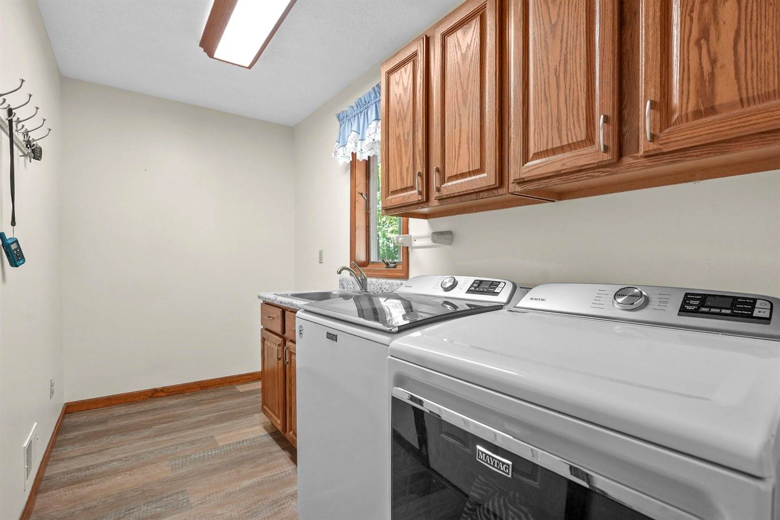 8675 North Loxley Road, Roscommon, MI 48653