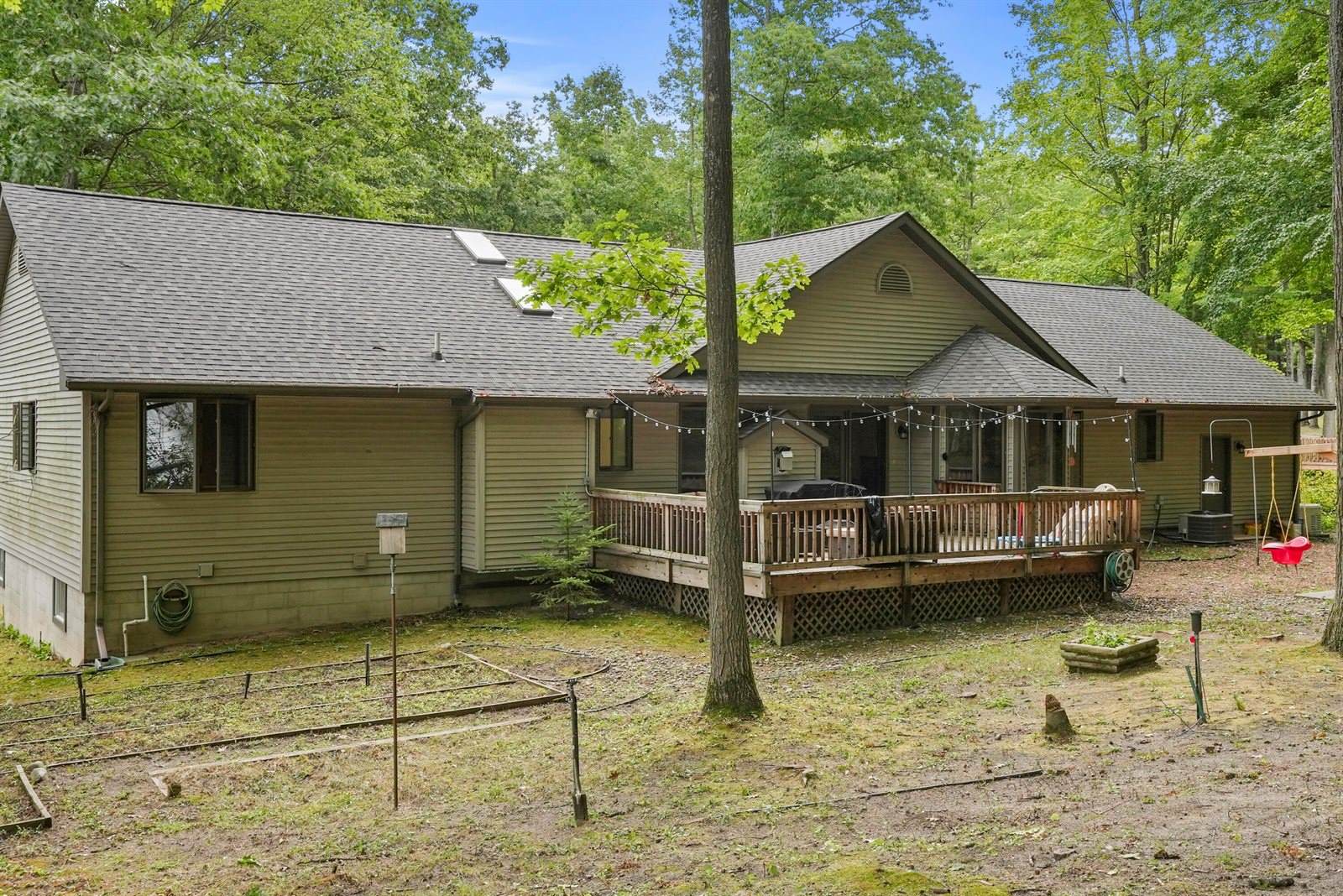 8675 North Loxley Road, Roscommon, MI 48653