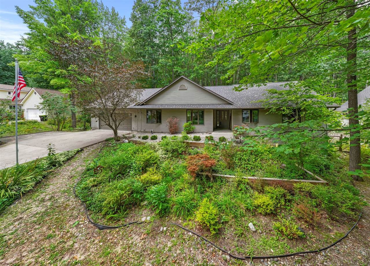 8675 North Loxley Road, Roscommon, MI 48653