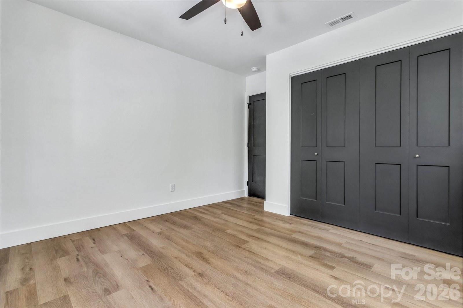 7 Angus Lane, Asheville, NC 28805