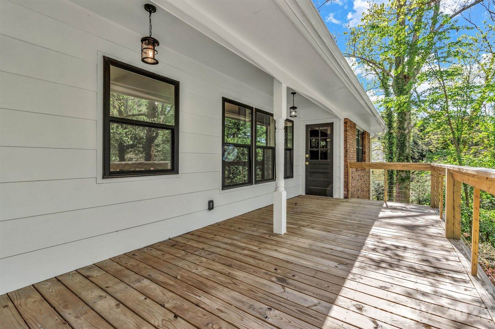 7 Angus Lane, Asheville, NC 28805